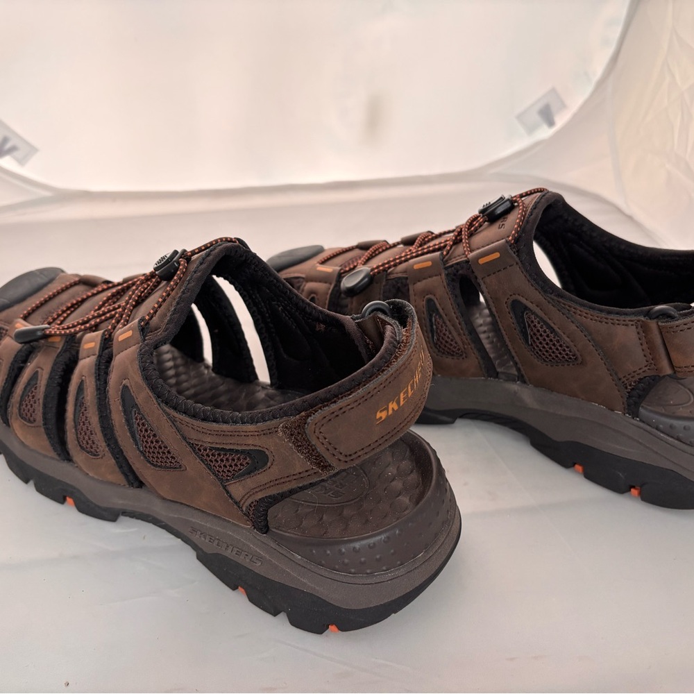 Skechers womens Brown Leather-Closed-Toe Sport Sandals size 9 - Picture 4 of 8